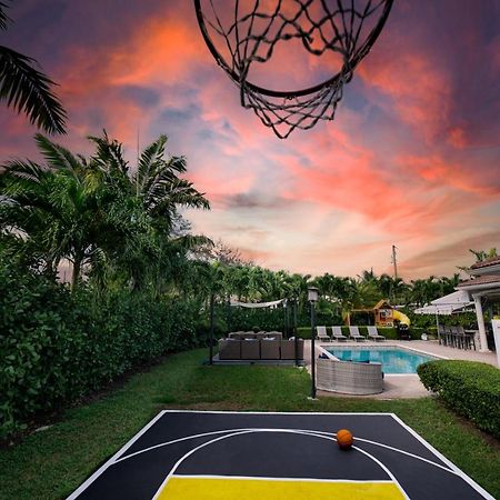Beautiful house + heated pool/17 guest,básquetball Cutler Bay Exterior foto