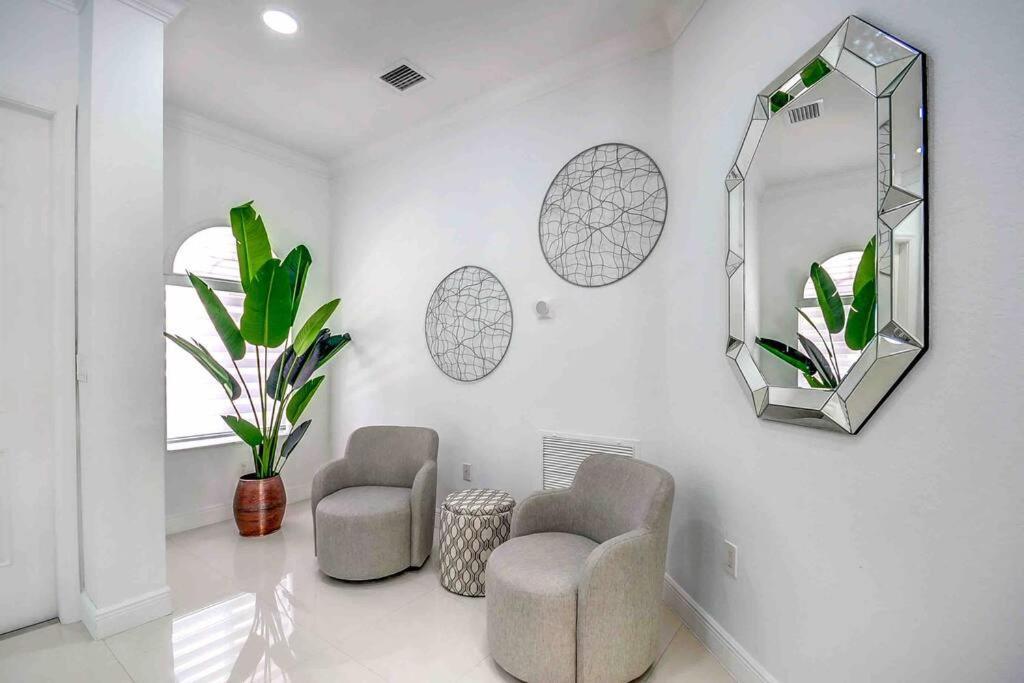 Beautiful house + heated pool/17 guest,básquetball Cutler Bay Exterior foto
