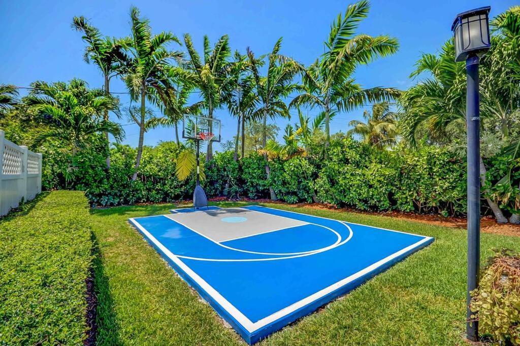 Beautiful house + heated pool/17 guest,básquetball Cutler Bay Exterior foto